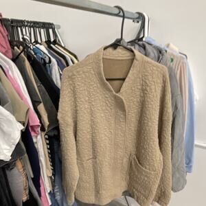 Women’s Quilted Floral Jacket Long Sleeve Snap Button Pockets Beige Size 2XL